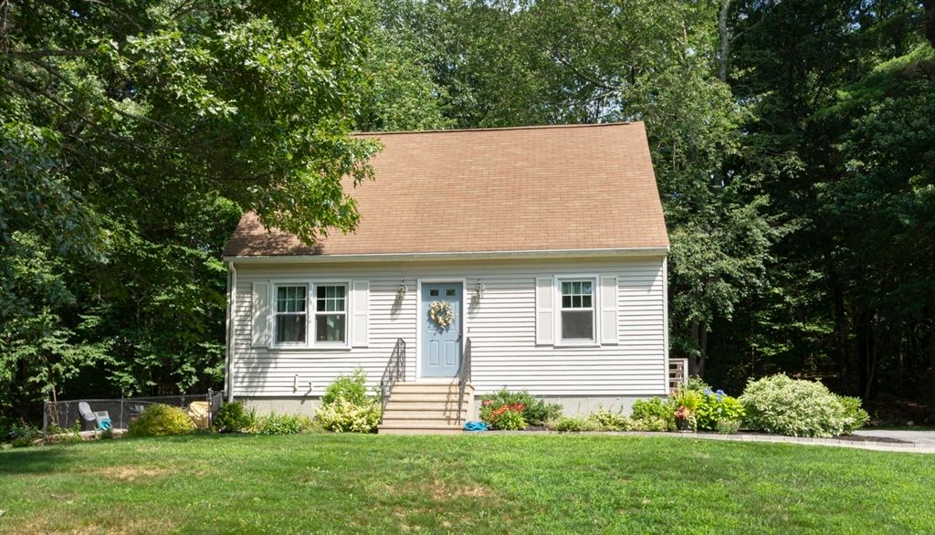 14 Wasilla Dr, Leicester, MA 01542