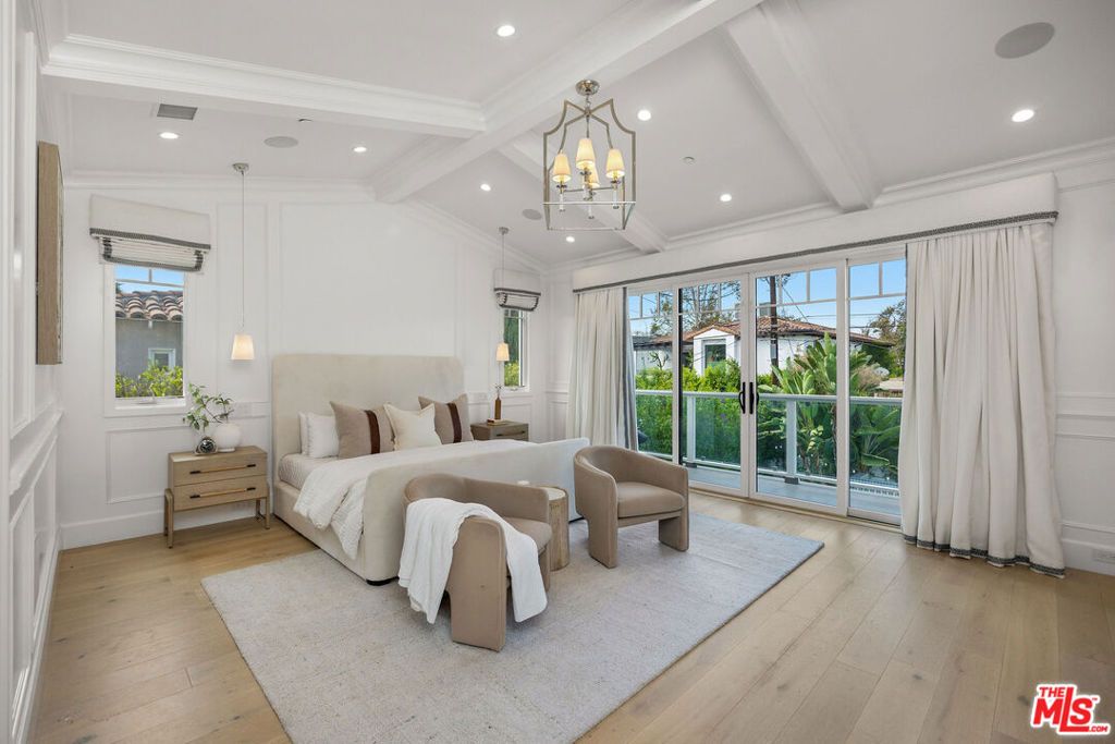 Image 30 of property listing at 6227 W 5th Street, Los Angeles, CA 90048