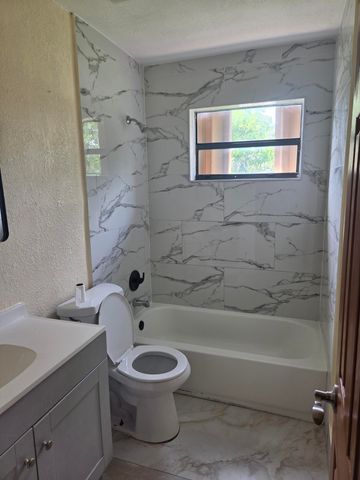 431 NW 42ND Street, Deerfield Beach, FL 33064