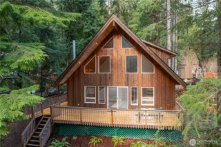 7132 St Helen's Place, Glacier, WA 98244