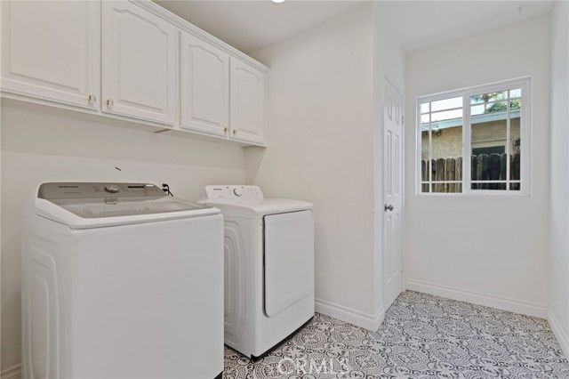 10215 Casaba, Chatsworth (los Angeles), CA 91311