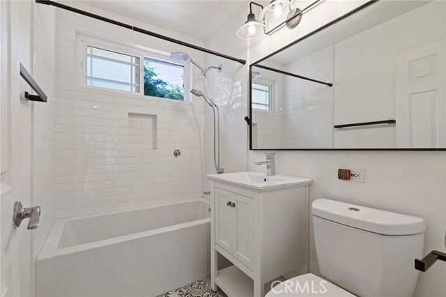 10215 Casaba, Chatsworth (los Angeles), CA 91311