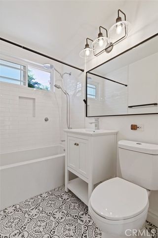 10215 Casaba, Chatsworth (los Angeles), CA 91311