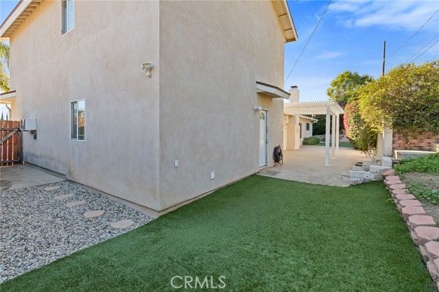 10215 Casaba, Chatsworth (los Angeles), CA 91311