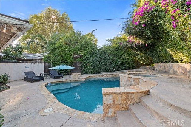 10215 Casaba, Chatsworth (los Angeles), CA 91311