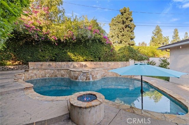 10215 Casaba, Chatsworth (los Angeles), CA 91311