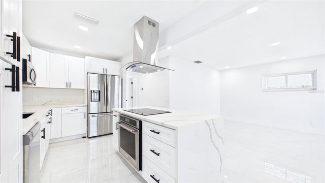 1778 NEW HAMPSHIRE AVENUE NE, St Petersburg, FL 33703