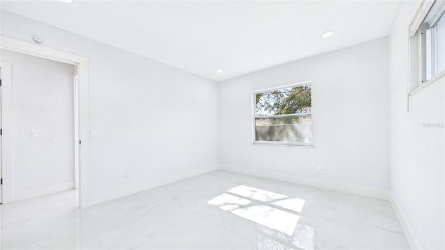 1778 NEW HAMPSHIRE AVENUE NE, St Petersburg, FL 33703