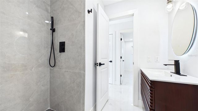 1778 NEW HAMPSHIRE AVENUE NE, St Petersburg, FL 33703