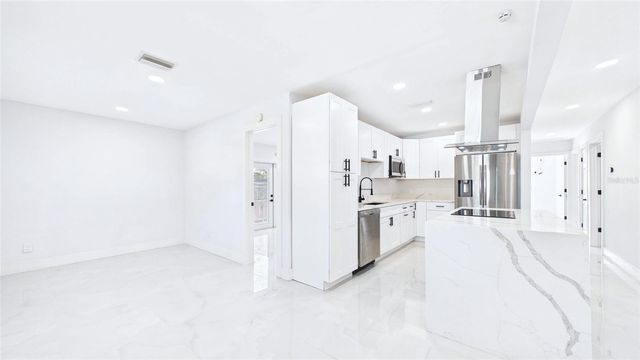 1778 NEW HAMPSHIRE AVENUE NE, St Petersburg, FL 33703