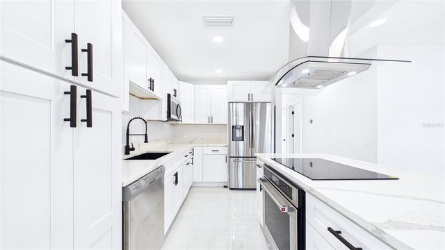 1778 NEW HAMPSHIRE AVENUE NE, St Petersburg, FL 33703