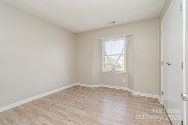 6165 Meadow Rose Lane, Charlotte, NC 28215