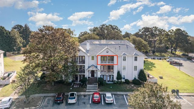 6165 Meadow Rose Lane, Charlotte, NC 28215