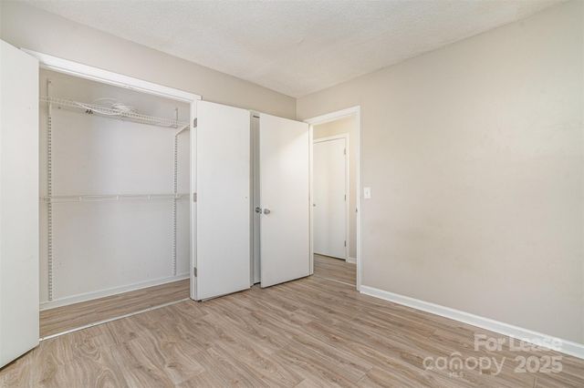 6165 Meadow Rose Lane, Charlotte, NC 28215