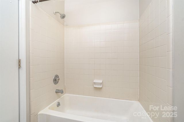 6165 Meadow Rose Lane, Charlotte, NC 28215