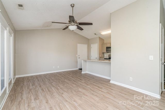 6165 Meadow Rose Lane, Charlotte, NC 28215