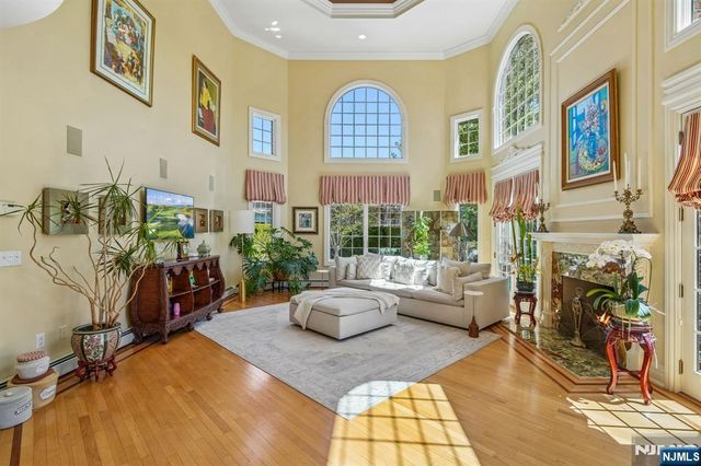 7 Jean Drive, Englewood Cliffs, NJ 07632