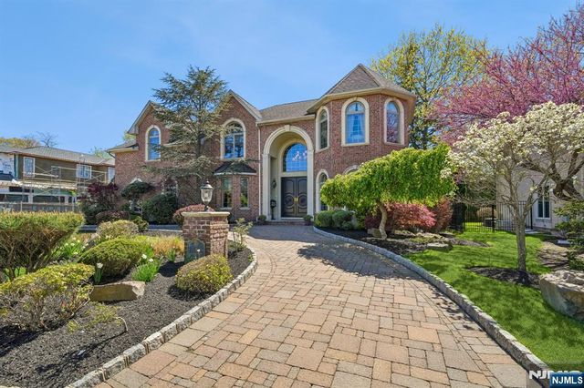 7 Jean Drive, Englewood Cliffs, NJ 07632