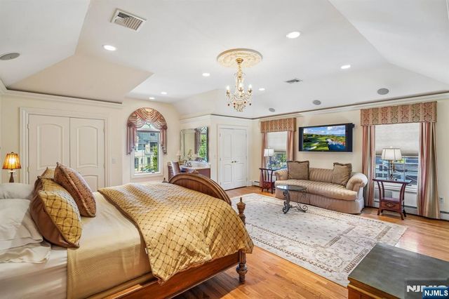 7 Jean Drive, Englewood Cliffs, NJ 07632