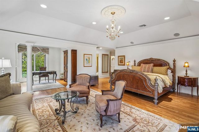7 Jean Drive, Englewood Cliffs, NJ 07632