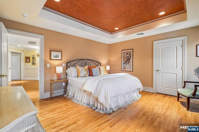 7 Jean Drive, Englewood Cliffs, NJ 07632