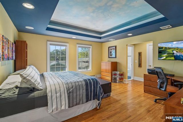 7 Jean Drive, Englewood Cliffs, NJ 07632
