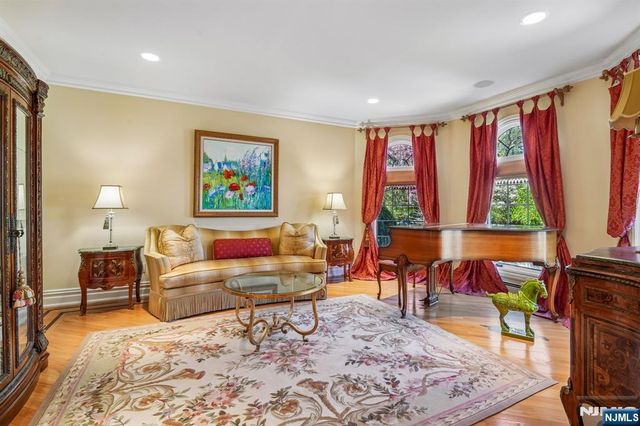 7 Jean Drive, Englewood Cliffs, NJ 07632