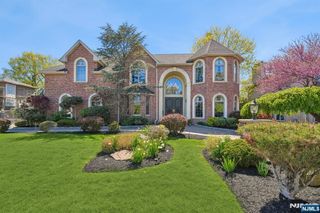 7 Jean Drive, Englewood Cliffs, NJ 07632