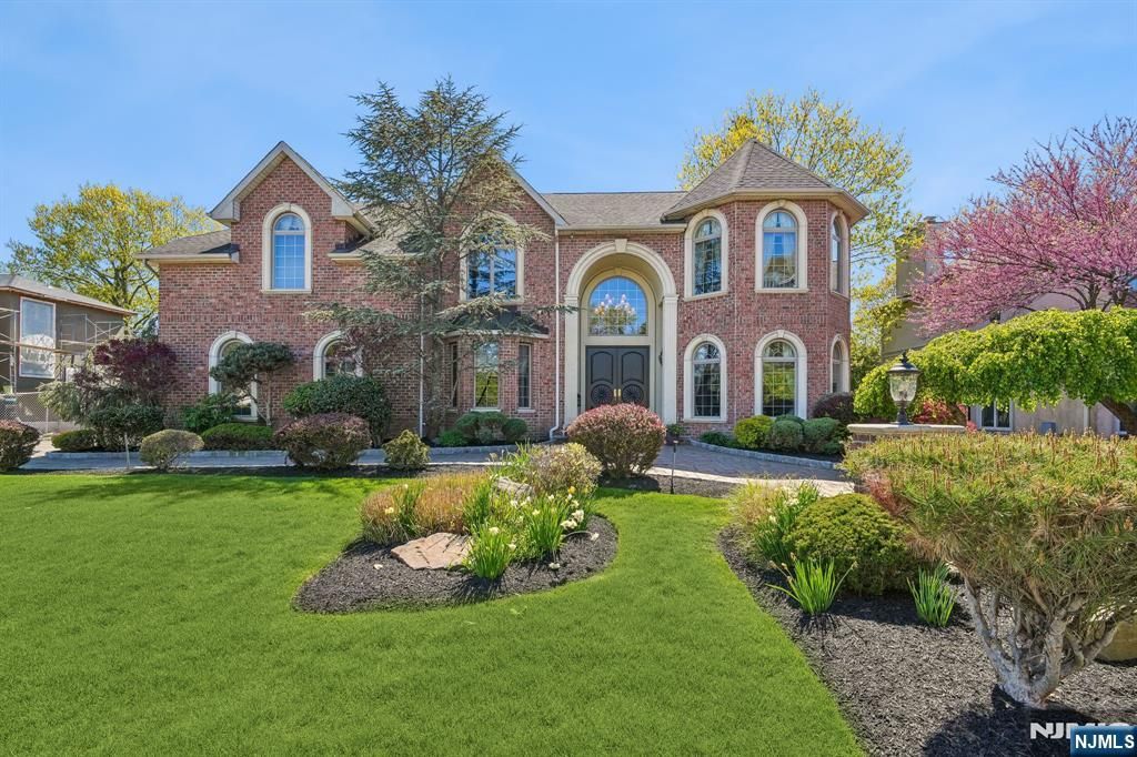 7 Jean Drive, Englewood Cliffs, NJ 07632