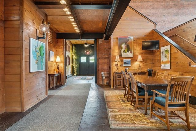 26 Howland St, Plymouth, MA 02360