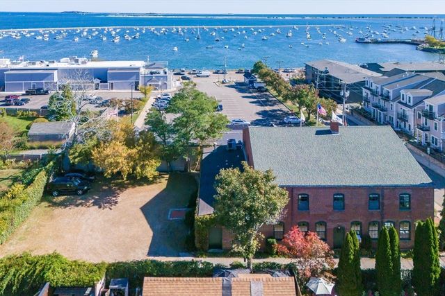 26 Howland St, Plymouth, MA 02360