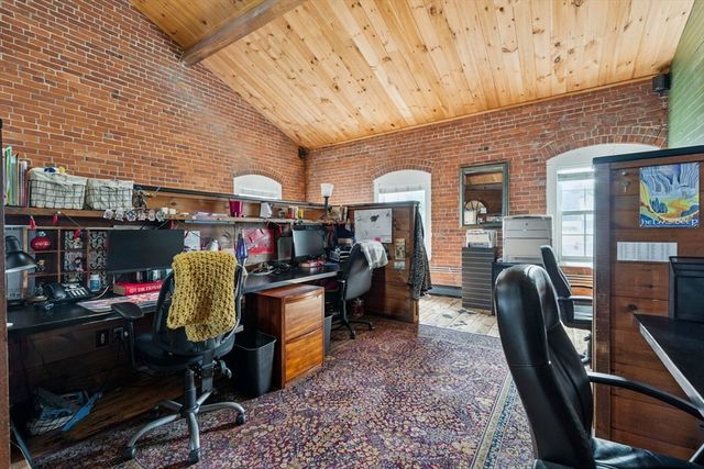 26 Howland St, Plymouth, MA 02360