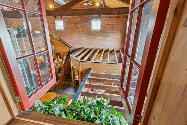 26 Howland St, Plymouth, MA 02360