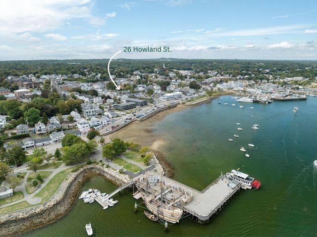26 Howland St, Plymouth, MA 02360