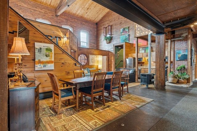 26 Howland St, Plymouth, MA 02360