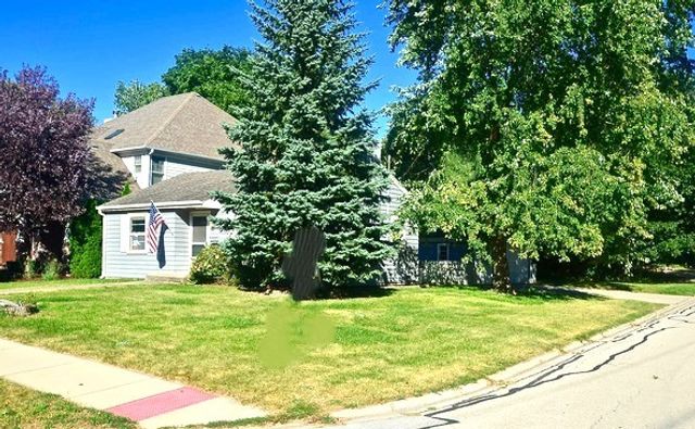 1106 N Main Street, Naperville, IL 60563