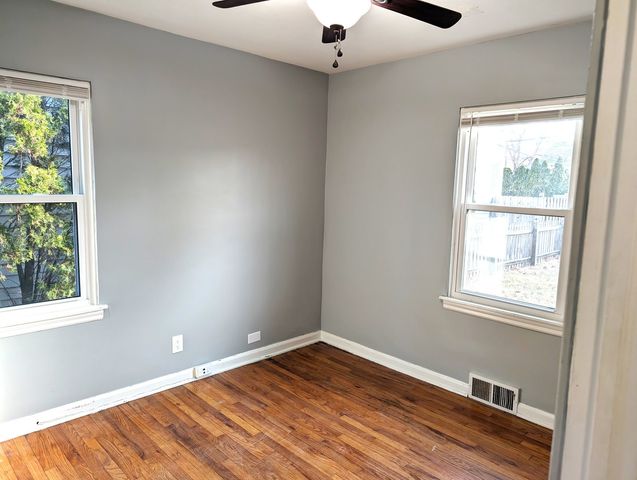 1106 N Main Street, Naperville, IL 60563