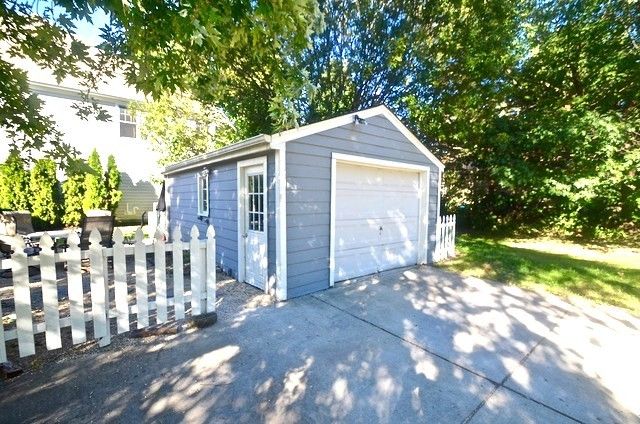 1106 N Main Street, Naperville, IL 60563