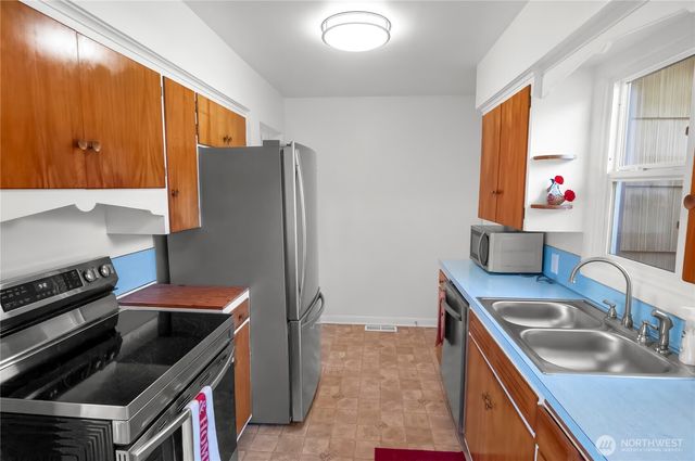4518 S 9th Street, Tacoma, WA 98405