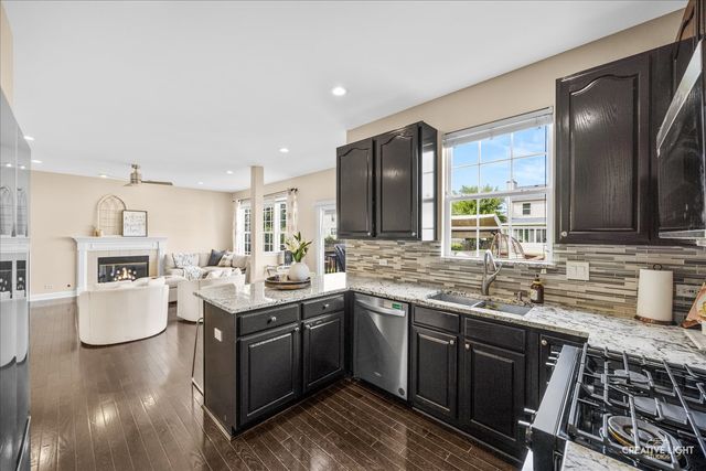 1445 Waterside Drive, Bolingbrook, IL 60490