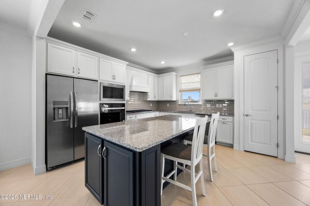 722 COOL BREEZE Way, Yulee, FL 32097