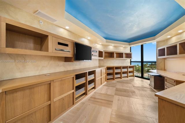 9999 Collins Ave 6G, Bal Harbour, FL 33154