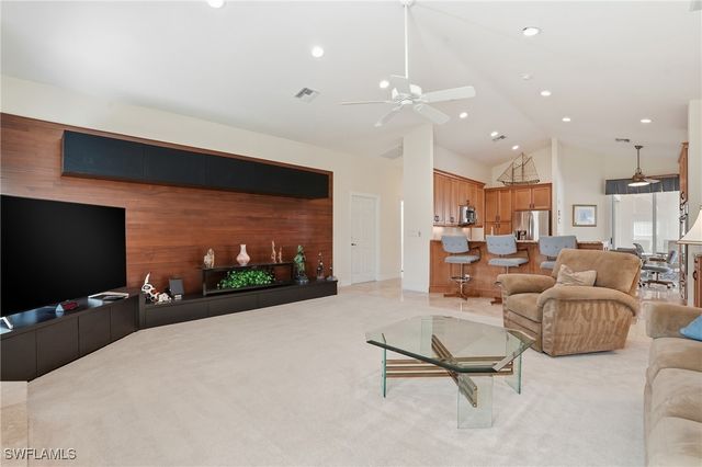 2544 SE 23rd PL, Cape Coral, FL 33904