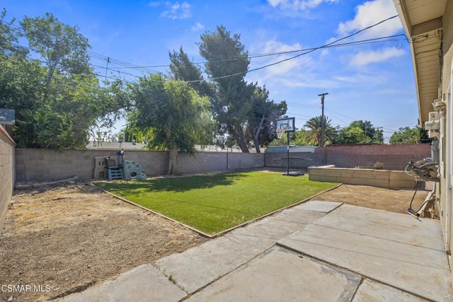 45014 17th Street W, Lancaster, CA 93534