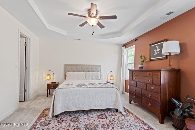 704 W Warner Court, Hubert, NC 28539