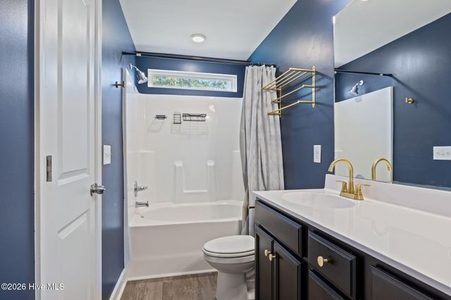 704 W Warner Court, Hubert, NC 28539