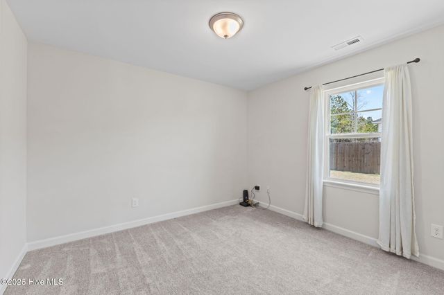 704 W Warner Court, Hubert, NC 28539