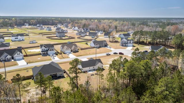 704 W Warner Court, Hubert, NC 28539