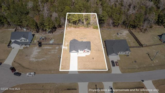 704 W Warner Court, Hubert, NC 28539