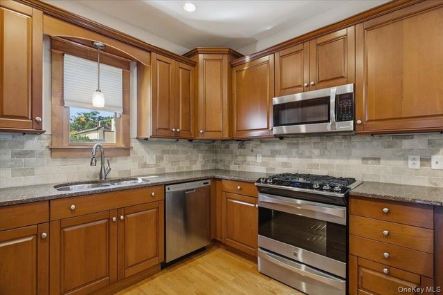 8 E Willow Street, Beacon, NY 12508